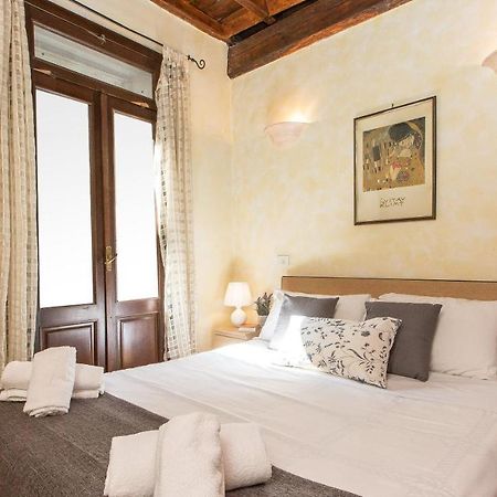 Rental In Rome Luce Apartment Kültér fotó